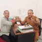 Kepala dinas Pertanian Kabupaten Deiyai menemui Kabid pertanian Provinsi di ruang kerjanya. Seni, 19 Mei 2025