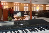 Kepala Dinas Sosial Yulita Mote, SS sedang memberikan pemahaman tentang pengisihan data darar di Aula Sekwan Deiyai. Selasa, 20 Mei 2025