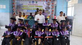 Kelulusan adalah awal dari perjalanan panjang. Wajah-wajah ceria siswa-siswi TK Anugerah Ekemanida Angkatan VIII siap menyongsong jenjang pendidikan selanjutnya di Kabupaten Dogiyai.