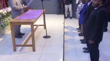 Pengurus FKUB Kabupaten Deiyai dilantik langsung oleh Bupati Melkianus Mote di GBI Waghete, Kamis 26 Juni 2025.