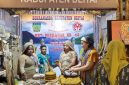 Ketua Dekranasda Deiyai, Ny. Fransina Rumbiak Mote, S.Km., memimpin rombongan saat mengikuti HUT ke-45 Dekranas di Balikpapan, 10 Juli 2025. (Foto: Dok. Dekranasda Deiyai)