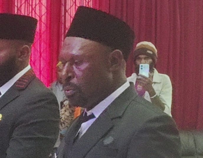 Ranus Hanau saat dilantik di ruangan Aula Sekwan Kabupaten Deiyai, pada Rabu, 15 Juli 2025. 