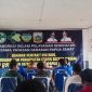 Dr. Korneles Pakage saat menyampaikan materi dalam acara seminar, pemeriksaan dan pengobatan massal di Aula SMK Kesehatan Deiyai pada Senin, 30 Juni 2025. 