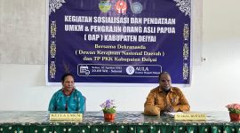 Wakil Bupati Deiyai, Ayub Pigome, saat membuka kegiatan sosialisasi dan pendataan UMKM dan pengrajin OAP di Aula Setda Deiyai, Selasa (5/8/2025).