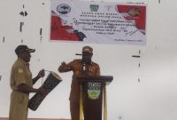 Wakil Bupati Deiyai, Ayub Pigome, secara resmi membuka Lomba Vokal Grup dan Sanggar Seni tingkat SMP, SMA/SMK se-Kabupaten Deiyai dalam rangka HUT RI ke-80, Selasa (5/8/2025), di Aula SMP Negeri 1 Deiyai. (Foto: Dok. SINAR BEMO)