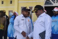 Wakil Bupati Deiyai, Ayub Pigome, saat melakukan sidak di salah satu kantor OPD untuk memantau kehadiran ASN dan tenaga honorer, Deiyai, 6 Agustus 2025.