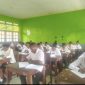 Calon mahasiswa STIKES Papua Sehat Nabire saat mengikuti tes tertulis dan wawancara sebagai bagian dari proses seleksi penerimaan mahasiswa baru, Rabu (7/8/2025).