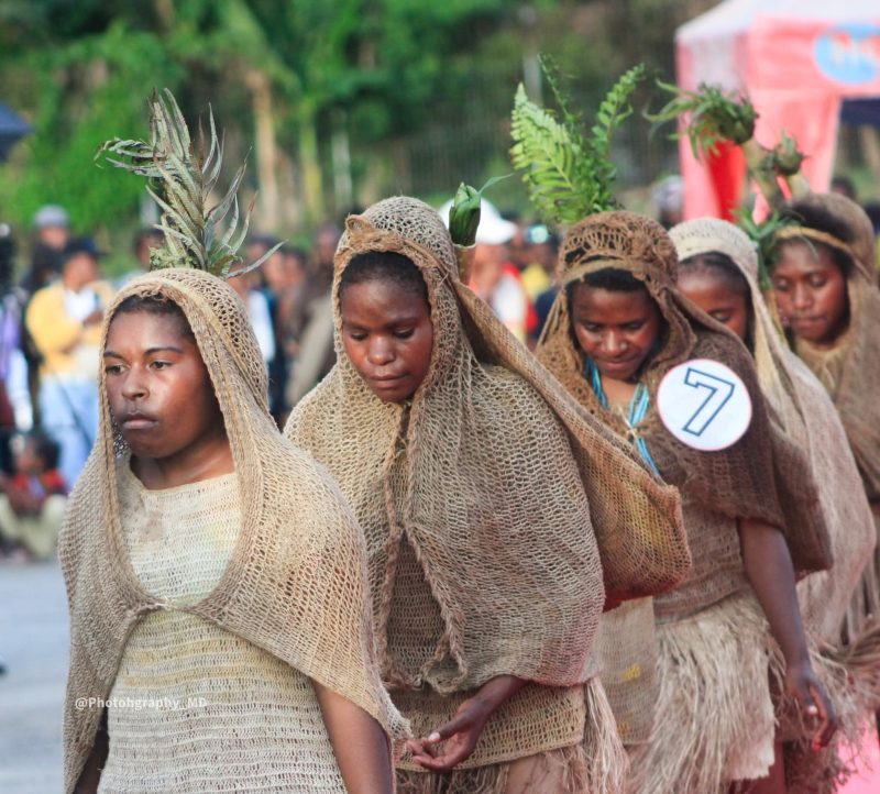 Pelajar Dogiyai saat pentas Budaya di Nabire Papua Tengah. 