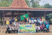 Foto bersama Panitia, Badan Pengurus dan Anggota baru usai kegiatan Makrab, Minggu, 28 September 2025.