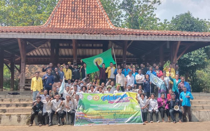 Foto bersama Panitia, Badan Pengurus dan Anggota baru usai kegiatan Makrab, Minggu, 28 September 2025.