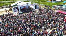 Situasi Konser di Lapangan Karel Gobai Pada 4 Oktober 2025.