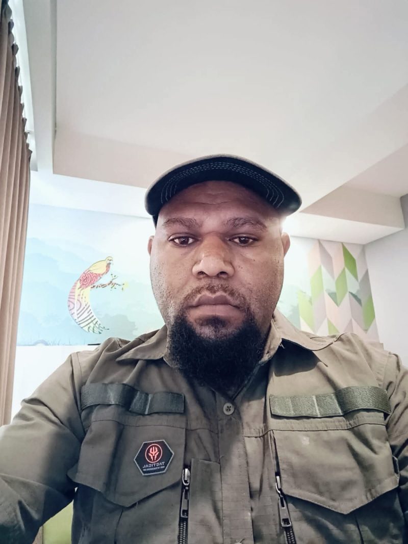 Donatus Mote, S.IP., M.M Ketua Fraksi kelompok khusus DPRPT. 