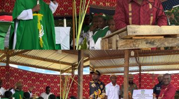 Bupati Deiyai, Melkianus Mote, S.T saat menghadiri perayaan misa syukur ke 72 tahun di Wilayah Debei kampung Wagomanu. 