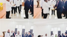 Ketua KPA Provinsi Papua Tengah (kiri) melantik pengurus KPA Kabupaten Deiyai masa bakti 2025-2030 di Aula BKD Deiyai (8/10). 