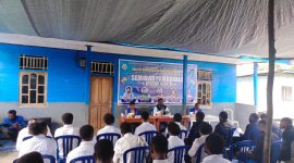 IPPMA KEDEGAPO Nabire bekali 24 mahasiswa/i dengan materi kunci seperti Dasar Organisasi, Etika Pergaulan, dan Manajemen Waktu dalam Seminar & Orientasi 2025. Wadah penting untuk membentuk karakter mahasiswa.