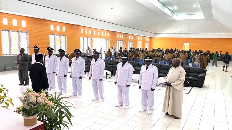 Suasana pelantikan 7 Pejabat kepala kampung oleh Bupati Melkianus Mote, S.T di Aula Sekwan Kabupaten Deiyai pada Selasa, 21/10/2025. 