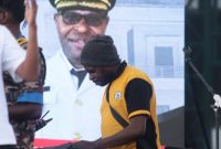 Simion Kotouki Player Keyboard Meeuwodide band dan Guitaris. 