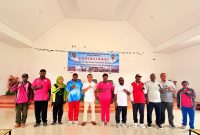 Foto bersama Bupati, Asisten II, Kepala Dinas Sosial, Kepala OPD Kominfo, Kepala INSPEKTORAT, BPS, BPJS kepala bidang Dinas sosial usai pembukaan acara sosialisasi pada 24/10/2025.