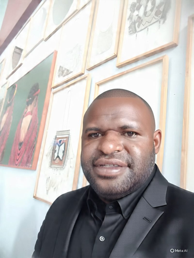 Yakson Kotouki, ST Tokoh Pemuda Papua Tengah