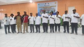 Bupati Deiyai Melkianus Mote, S.T, Kepala Dinas Pertanian Aleks Pigai, M.Pd, Sekretaris Pertanian Demianus Pigai, kepala bidang, dan staff di Aula Sekwan, 08/10/2025