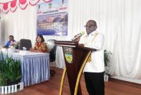 Bupati Deiyai Melkianus Mote, ST saat membuka kegiatan sosialisasi peraturan perundang-undangan tentang manajemen kepegawaian berbasis E-Kinerja dan PAK di Aula BKPSDM Deiyai, Kamis (16/10/2025).