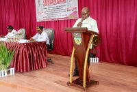 Wakil Bupati Ayub Pigome resmi membuka sosialisasi dua PP penting: Percepatan Koperasi Desa Merah Putih (PP 9/2025) dan Perizinan Berbasis Risiko (PP 28/2025).