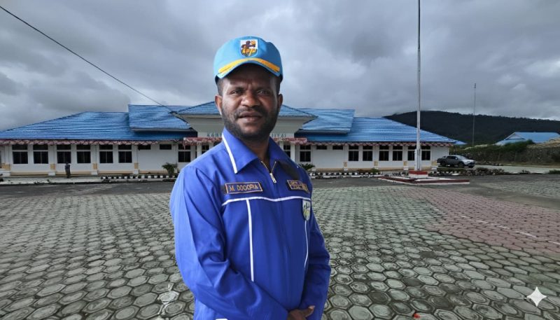 Ketua KNPI Deiyai, Melison Dogopia, menyampaikan apresiasi atas sinergi Pemerintah Kabupaten Deiyai dan Pemprov Papua Tengah dalam merealisasikan pembangunan infrastruktur jalan dan program bantuan bagi warga kecil di awal masa kepemimpinan Bupati Melkianus Mote.