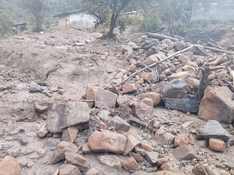 Kondisi pilu Gereja Antiokia Kegata di Dogiyai pasca dihantam longsoran batu dan tanah pada Jumat (7/11/2025).