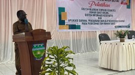 Bupati Deiyai, Melkianus Mote, S.T., secara resmi membuka pelatihan Sistem Rujukan Terpadu (Siarute) dan ASPAK yang diselenggarakan RSUD Pratama Deiyai, Selasa (18/11/2025).