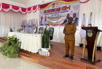 Bupati Deiyai, Melkianus Mote, S.T., saat membuka Musorkab KONI Ke-1 Deiyai.