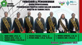 Tujuh Guru PAK Deiyai Cetak Sejarah! 🥳 Suasana haru dan syukur di Laboratorium Komputer SMP Negeri 1 Tigi (4/12/2025) saat 7 Guru Pendidikan Agama Kristen Kabupaten Deiyai mengikuti Yudisium dan Pengukuhan Guru Profesional PPG Dalam Jabatan Tahun 2025 secara daring oleh IAKN Ambon.