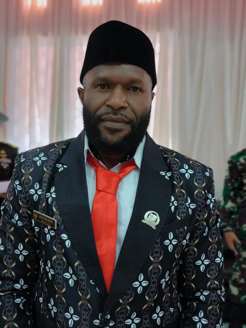 Anggota Fraksi Otsus, Amison Frank Dogopia, menekankan pentingnya Raperda Pangan Lokal untuk memproteksi ekonomi Mama-mama Papua.