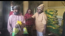 Bertepatan dengan Hari Ibu Nasional (22/12), Bapak Yeheskiel Kotouki, SH., MH. kembali menyalurkan bantuan beras bagi masyarakat di 7 Desa (Wilayah Bomou, Kampung Amago hingga Oneibo).