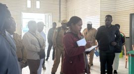 Kepala Dinas Kesehatan Deiyai, Fransina Rumbiak Mote, S.Km, melakukan sidak mendadak ke RSUD Pratama Waghete (27/1).