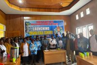 Foto bersama usai rapat penentuan Admin pengelolaan Call Centre dan Website di Ruang Rapat Dinas Kominfo pada Rabu, 28/1/2026. 