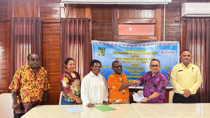 Bupati Kabupaten Deiyai bersama Dinas Kesehatan dan Tim Akreditasi resmi menandatangani MoU dengan LAFKESPRI (27/02).