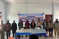 ​Pemerintah Kabupaten Deiyai melalui Dinas Sosial mulai mendistribusikan Bansos Sembako dan PKH periode Januari-Maret 2026. Total bantuan sebesar Rp12 Miliar siap menyasar masyarakat di 67 kampung dan kelompok rentan.