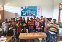 Mama-mama di Watiyai, Kabupaten Deiyai, mengikuti pelatihan pengolahan ubi jalar menjadi donat dan keripik yang difasilitasi Yapkema Papua sebagai upaya meningkatkan kualitas produk dan kemandirian ekonomi lokal.