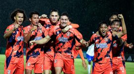 Baru menit ke-3, KH Yudo (99) sudah bikin tribun bergetar! Gol tunggal sang striker memastikan kemenangan krusial Tornado Kendal atas tamunya, Persipura Jayapura malam ini. Tiga poin aman di kandang!