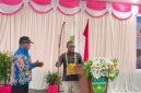 Bupati Deiyai Melkianus Mote saat membuka Musrenbang penyusunan rencana penggunaan Dana Otsus Papua Tahun 2027 di Aula DPRD Deiyai, Waghete, Jumat (17/4/2026).