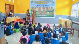 Anak-anak TK/PAUD antusias mengikuti lomba mewarnai dalam rangka menyambut Hari Pendidikan Nasional 2026 di Kabupaten Deiyai.