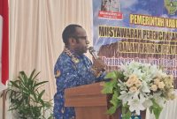 Bupati Deiyai Melkianus Mote saat membuka Musrenbang RKPD Tahun 2027, menekankan pentingnya penyusunan program pembangunan berbasis data dan kebutuhan riil masyarakat.
