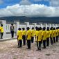 Peserta Pelatihan (POL PP) sedang berbaris mendengarkan Aba-aba dari Pemimpin barisan di halaman Aula Tuyana pada Selasa, 12/5/2026. 