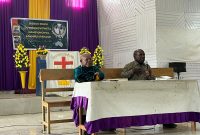 MRP Papua Tengah melalui Pokja Agama menggelar pertemuan penjaringan aspirasi masyarakat agama Kabupaten Deiyai dan diskusi buku “Rayu Dewi Themis di Dunia Maya” di Gereja Kingmi Jemaat Bahtera Bomou III, Kampung Yibagouyoweta, Selasa (12/05/2026).