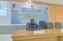 Kepala BPPTD Dr. Roni Pigome, S. Pd., M. Si memberikan arahan sebelum pelaksanaan praktek lapangan, pengukuran lahan, bangunan, kios, warung dan reklame di kawasan Perkantoran dan Waghete II, Kamis, 11/6/2026.