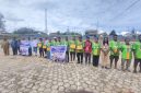 Kontingen pelajar SMA/SMK Kabupaten Deiyai yang berhasil meraih Juara Umum pada Festival Cahaya Kreasi Papua Tengah, di halaman kantor bupati Deiyai, Selasa, 30/6/2026.