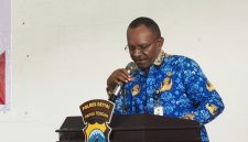 Sekretaris Daerah Ambrosius Eria, S.Pd mewakili bupati menghadiri kegiatan Anev Harkamtibmas yang diselenggarakan polres Deiyai di Aula BKD, Kamis, 9/7/2026.