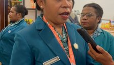 Ketua TP PKK Kabupaten Deiyai, Fransina Rumbiak Mote, S.K.M., M.K.M., menghadiri puncak Peringatan Hari Kesatuan Gerak (HKG) PKK ke-54 Tahun 2026 di Makassar.