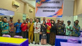 Asisten III Sekda Deiyai Daniel Bunai, S.E., S.T bersama, Peserta seleksi Sekda dan Panitia seleksi di Nabire, 17/7/2026. 
