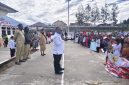 Bupati Deiyai didampingi Kepala bidang TK/PAUD, Ketua Bunda PAUD Kabupaten Deiyai, Ajudan saat menyampaikan sambutan dihadapkan anak-anak dan buda-bunda pendamping, Rabu, 12/8/2026. 